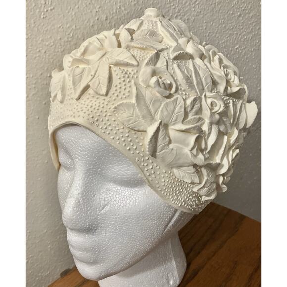 Vintage 50’s Rubber Swim Cap W/ Molded Raised Textured Roses Ivory/Cream - Picture 1 of 3